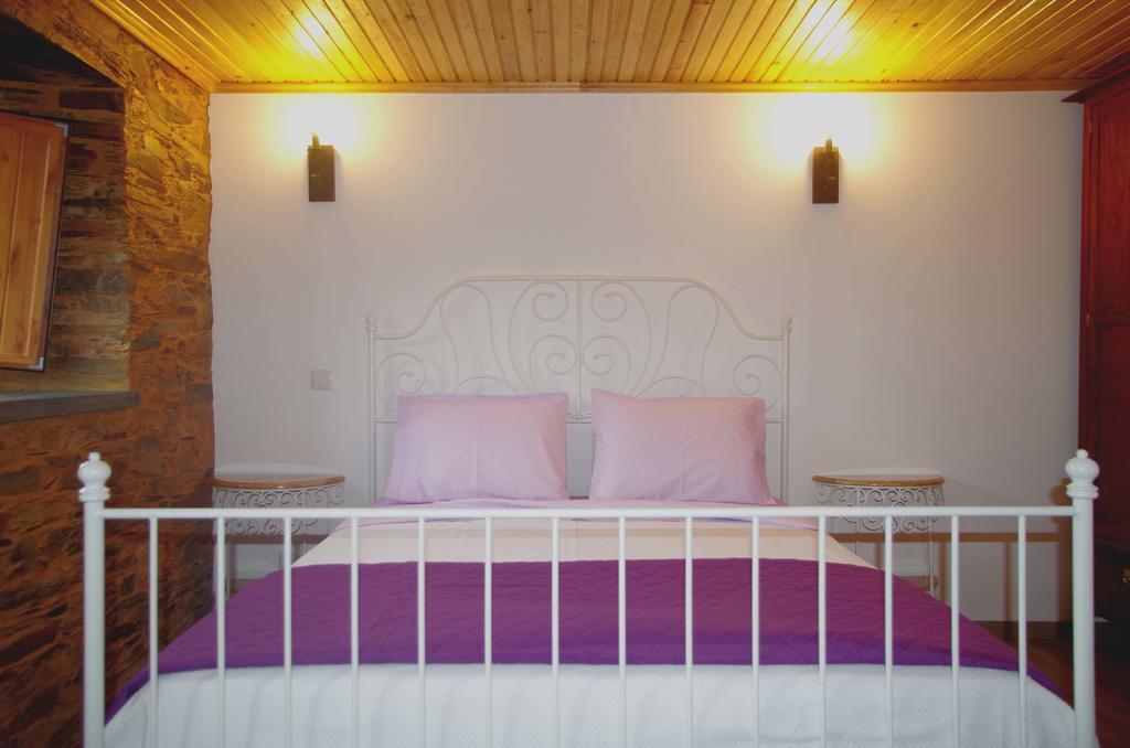 Casas Do Sinhel Guest House Cha de Alvares Ngoại thất bức ảnh